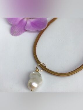 Baroque Freshwater Pearl Pendant Necklace on Tan Suede Cord